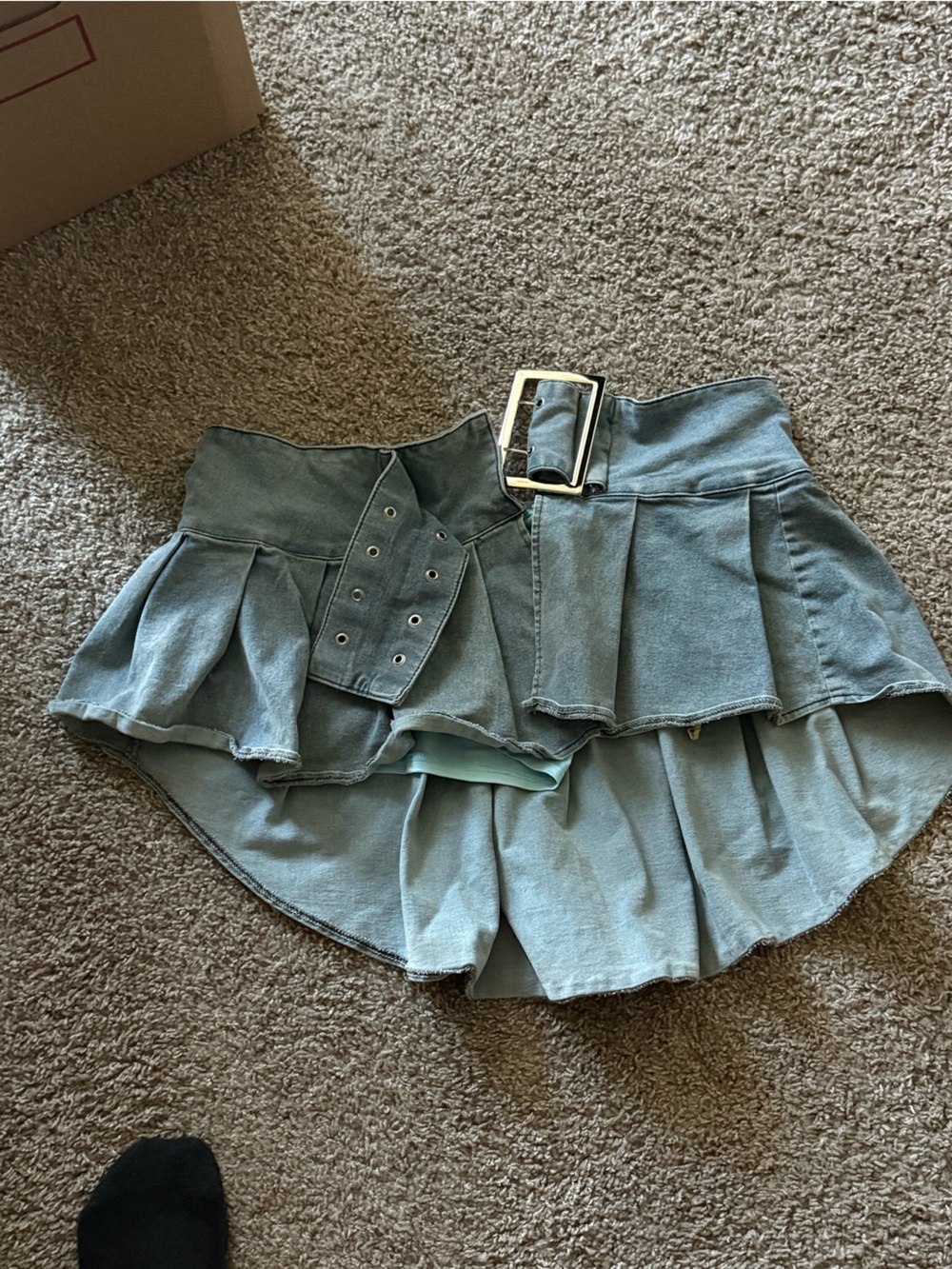 High-Waist Ruffled Denim Skirt with Belt - Light Blue